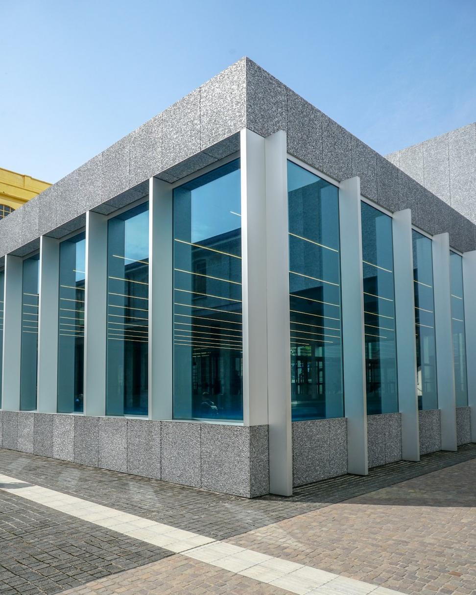 Bloor Street Retail Complex